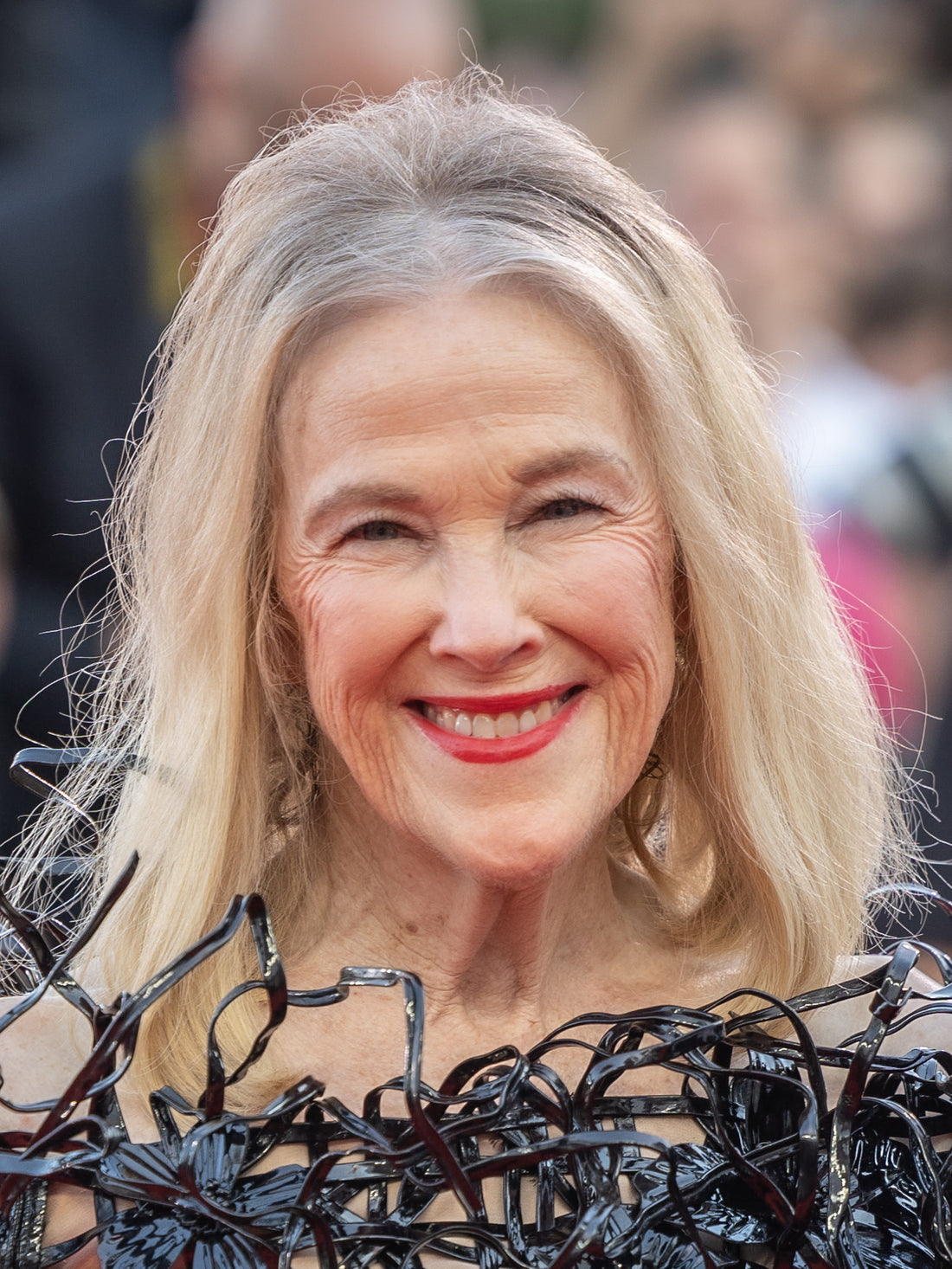 Catherine O’Hara at the 2024 Venice Film Festival; archival photo by Harald Krichel, CC BY-SA 4.0 via Wikimedia Commons