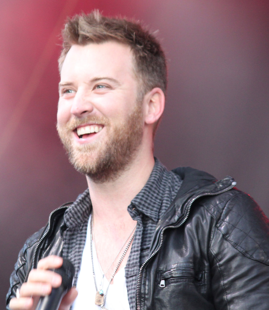 Charles Kelley performing with Lady A; photograph by zqvol, CC BY 2.0 via Wikimedia Commons.
