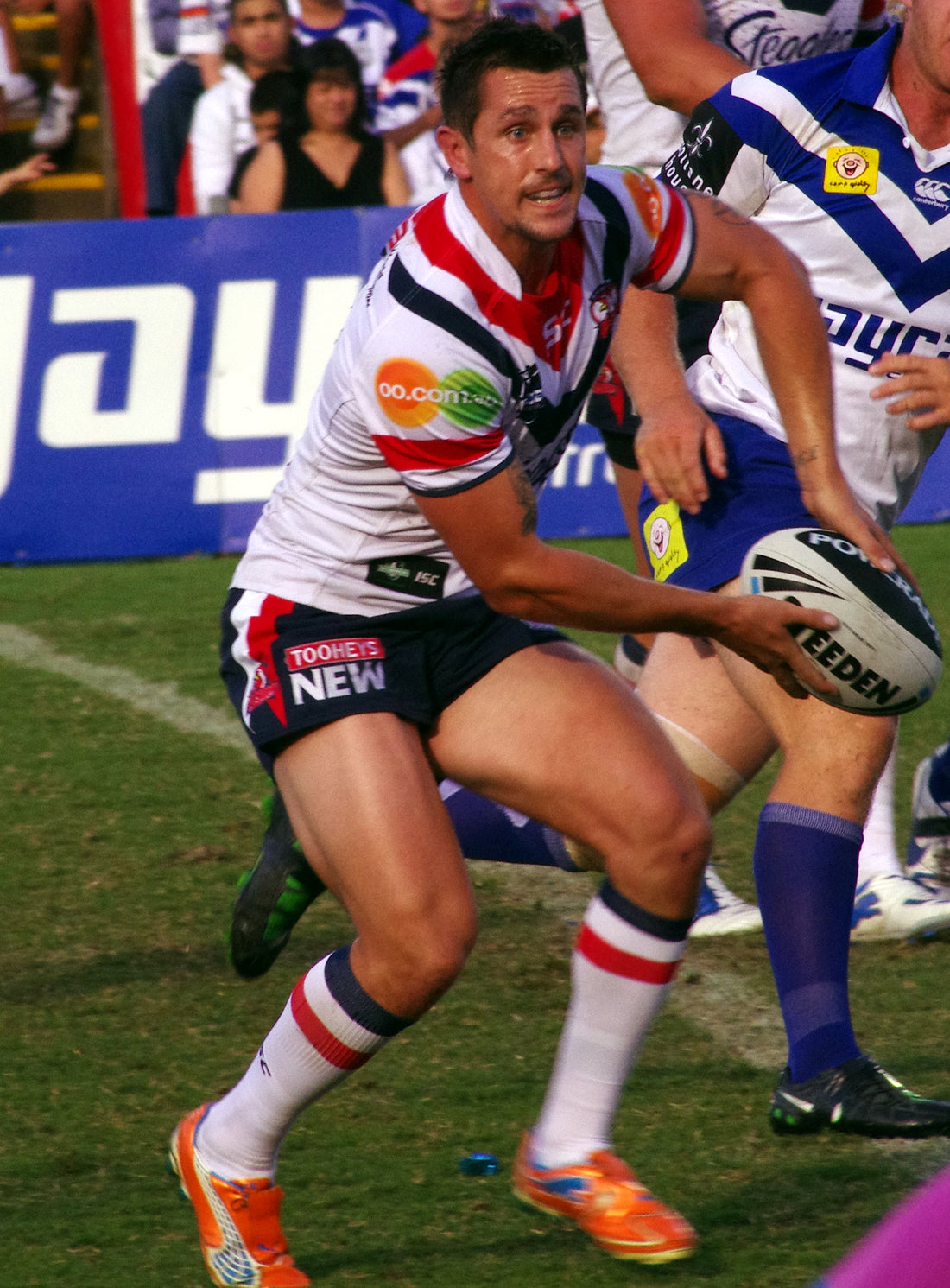 Mitchell Pearce during his rugby league career; archival photograph by NAPARAZZI, CC BY-SA 2.0 via Wikimedia Commons.