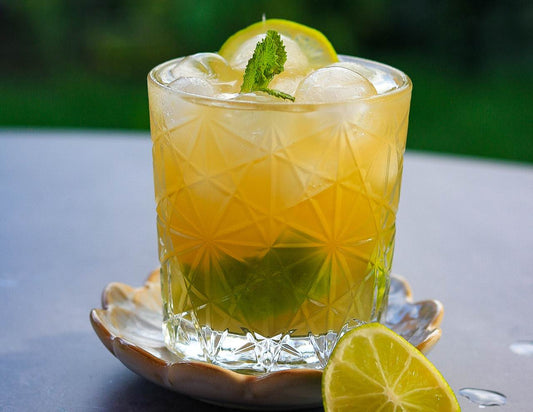 A nonalcoholic pina colada mojito photographed in 2024. Contextual image by Mocktail-Liebe, CC BY 4.0; not connected to Gallup survey respondents.