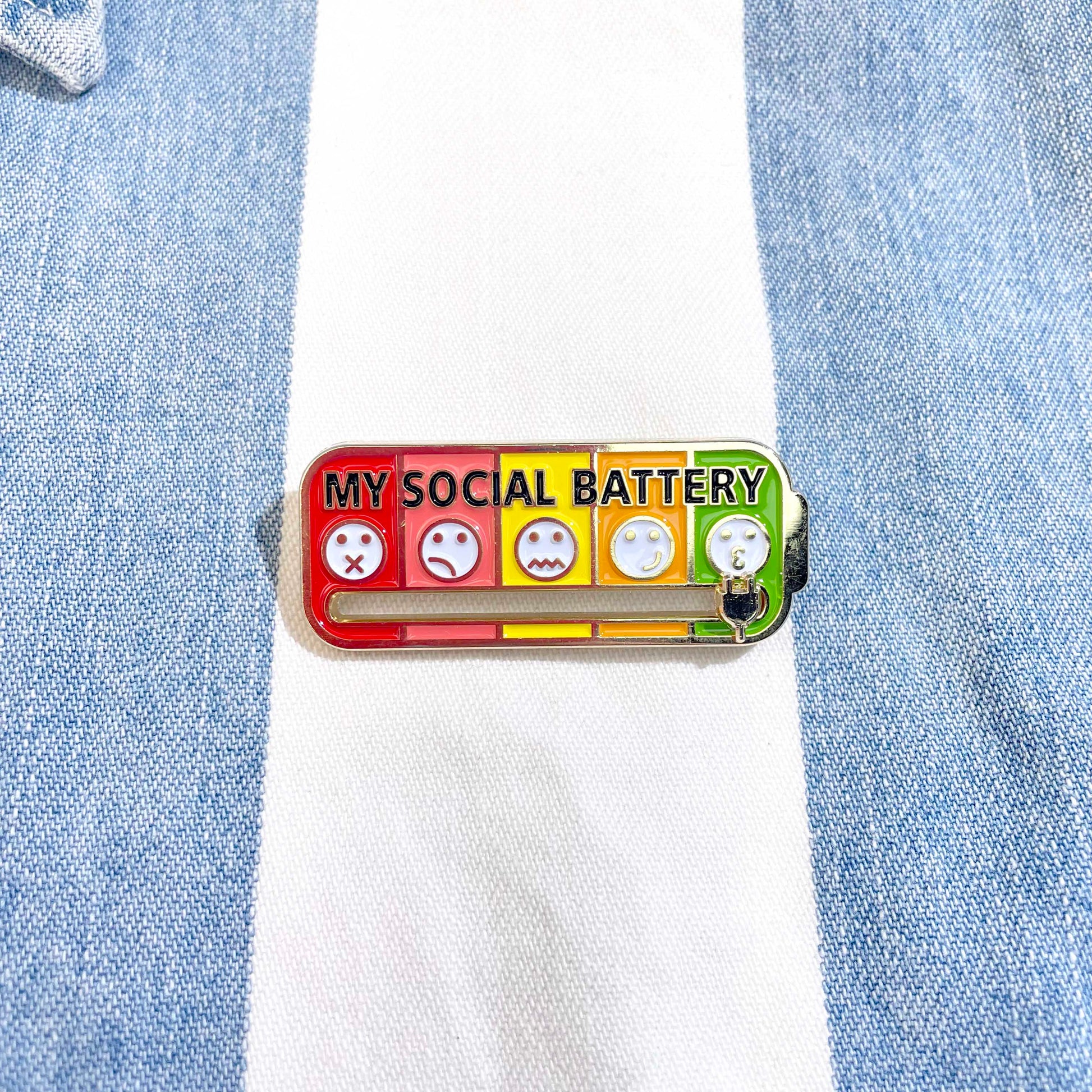 5 States Emoji Social Battery Slipping Lapel Pin mysite