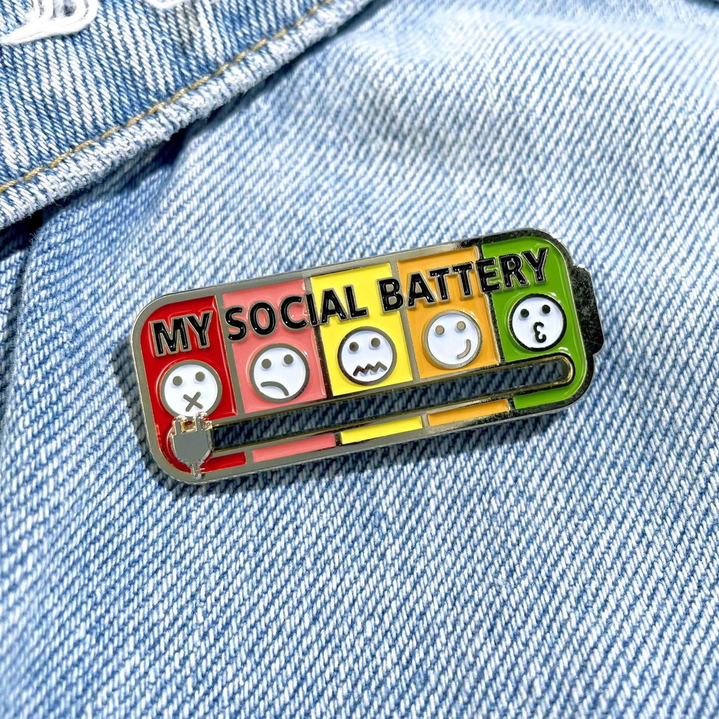 5 States Emoji Social Battery Slipping Lapel Pin mysite