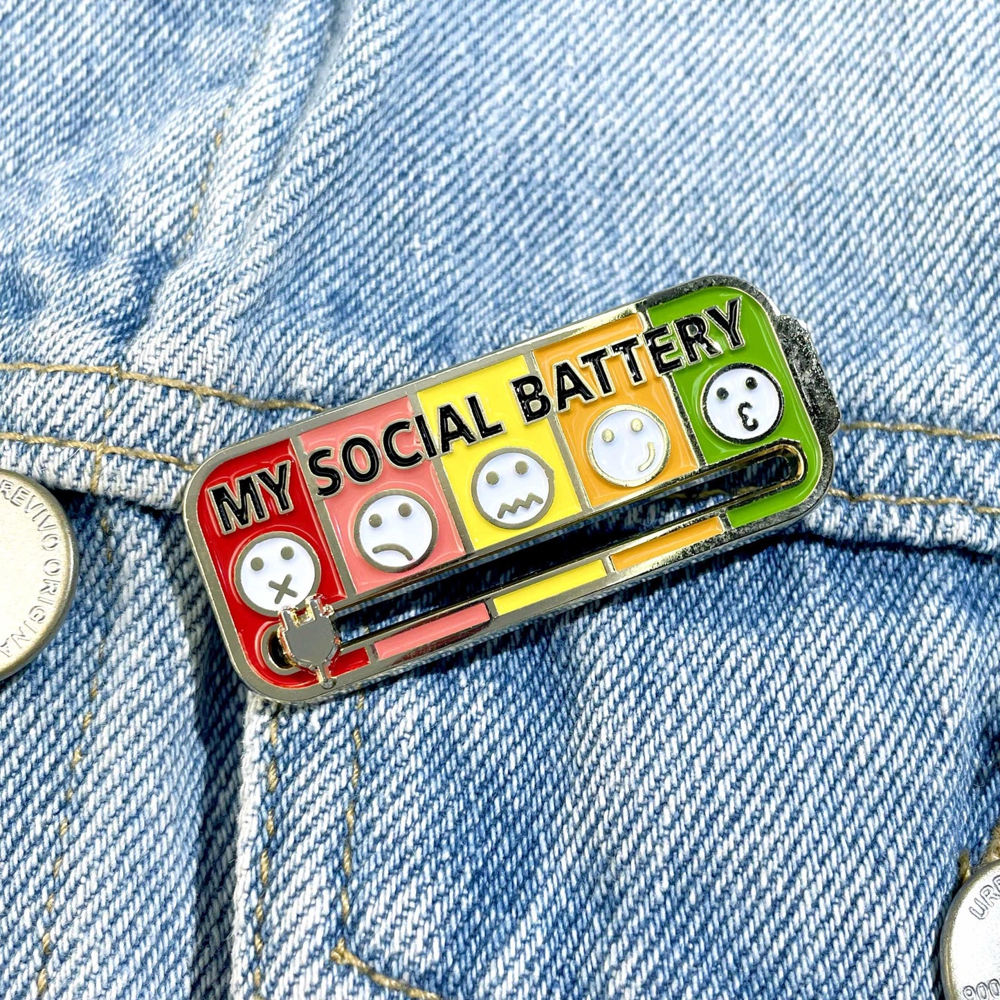 5 States Emoji Social Battery Slipping Lapel Pin mysite